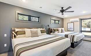 Quarterdeck Resort & Restaurant