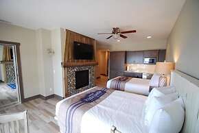 Quarterdeck Resort & Restaurant