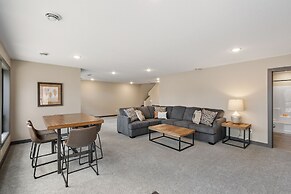 Quarterdeck Resort & Restaurant