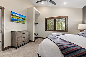 Quarterdeck Resort & Restaurant