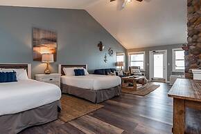 Quarterdeck Resort & Restaurant