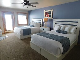 Quarterdeck Resort & Restaurant