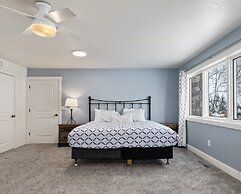 Quarterdeck Resort & Restaurant