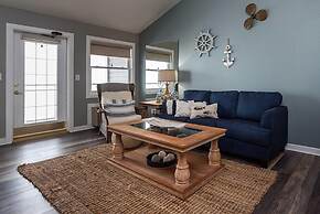 Quarterdeck Resort & Restaurant