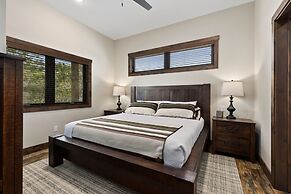 Quarterdeck Resort & Restaurant