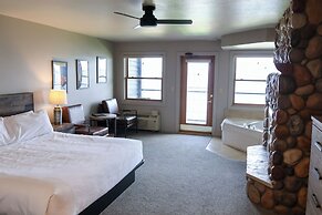 Quarterdeck Resort & Restaurant