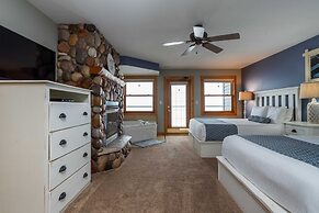 Quarterdeck Resort & Restaurant