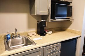 Quarterdeck Resort & Restaurant