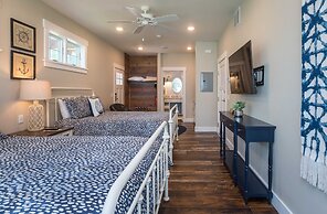 Quarterdeck Resort & Restaurant