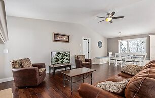 Quarterdeck Resort & Restaurant