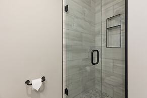 Quarterdeck Resort & Restaurant