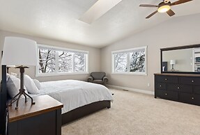 Quarterdeck Resort & Restaurant