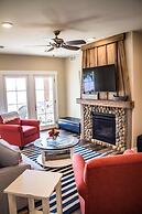 Quarterdeck Resort & Restaurant