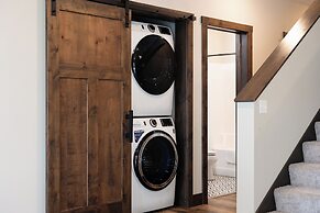 Quarterdeck Resort & Restaurant