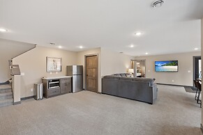 Quarterdeck Resort & Restaurant