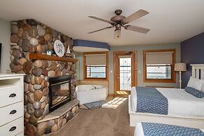 Quarterdeck Resort & Restaurant