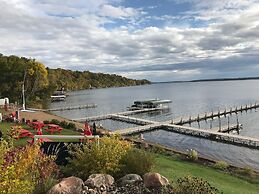 Quarterdeck Resort & Restaurant