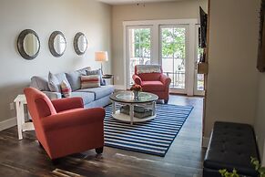 Quarterdeck Resort & Restaurant