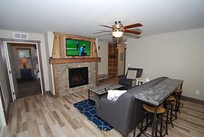 Quarterdeck Resort & Restaurant