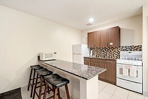 Guest House Inn & Suites