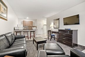 Guest House Inn & Suites