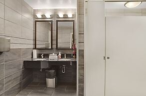 Guest House Inn & Suites