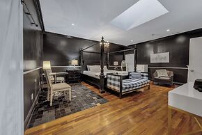 The Bloomfield Inn