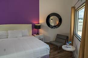 Commodore Suites, SureStay Collection by Best Western