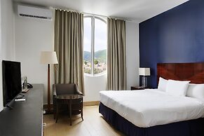 Commodore Suites, SureStay Collection by Best Western