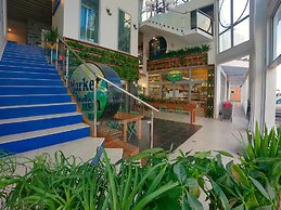 Commodore Suites, SureStay Collection by Best Western