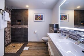 Commodore Suites, SureStay Collection by Best Western