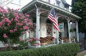 Inn At The Canal Bed & Breakfast