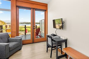 Sproat Lake Landing Resort