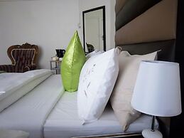 Franchise Guest House