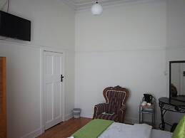 Franchise Guest House