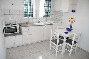 Litsa Mare apartments