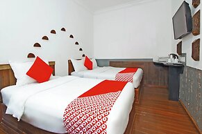 OYO 210 Hotel Five 2