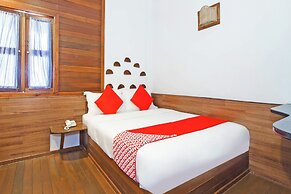 OYO 210 Hotel Five 2