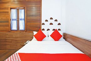 OYO 210 Hotel Five 2