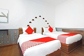 OYO 210 Hotel Five 2