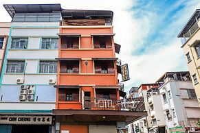 OYO 210 Hotel Five 2