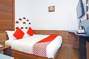 OYO 210 Hotel Five 2