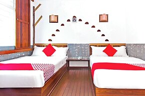 OYO 210 Hotel Five 2