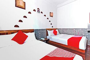OYO 210 Hotel Five 2