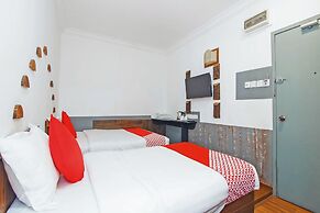 OYO 210 Hotel Five 2