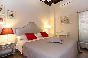 Piazzetta de' Monti Suites