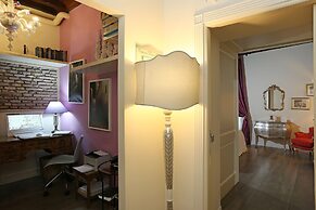 Piazzetta de' Monti Suites