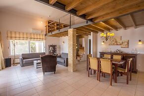 Villa Thea-Sea Blossom