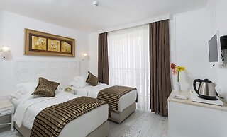 Wise Hotel Spa & Adult Only