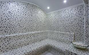 Wise Hotel Spa & Adult Only